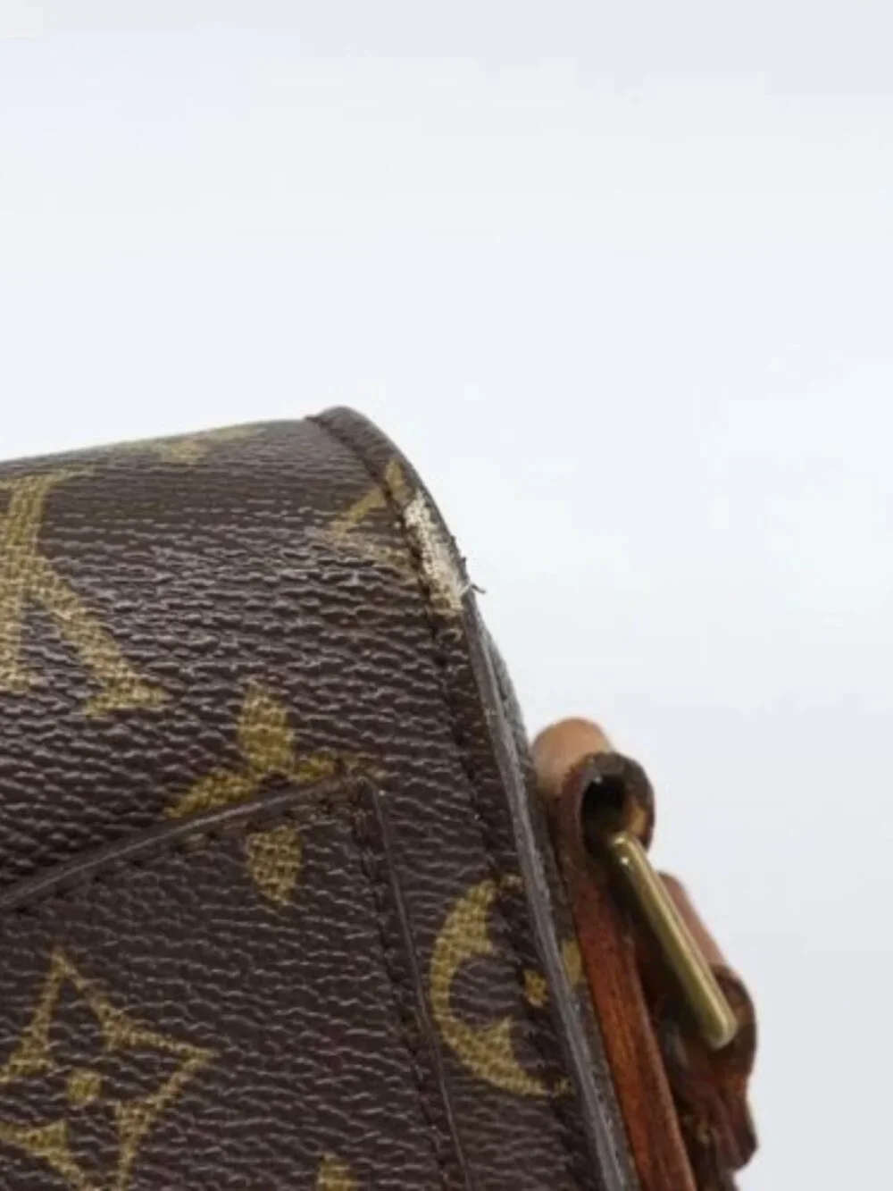 LOUIS VUITTON Monogram Saint Cloud GM Shoulder Bag M51242 LV Auth 165485